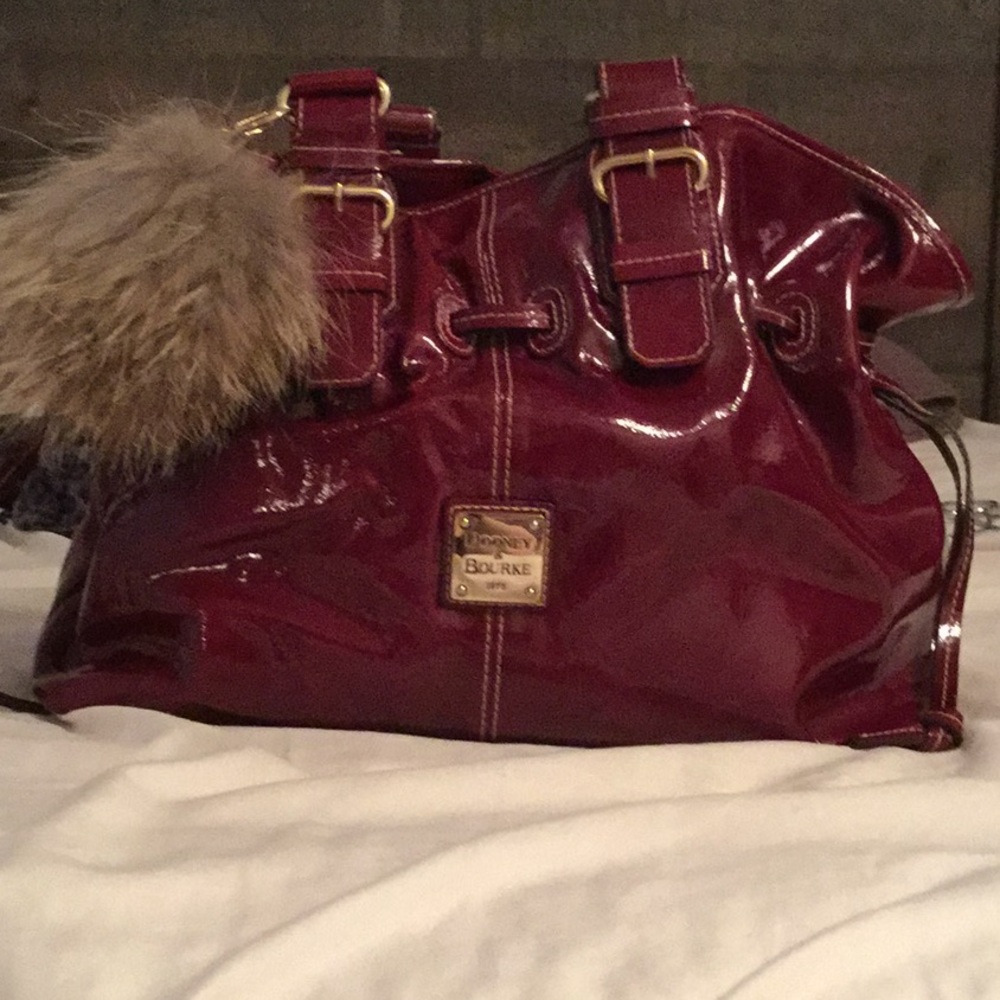 Medium Dooney and Bourke Chiara bag w/ rem. pouf